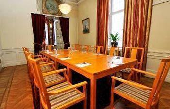 Naesby Slott 4* Täby