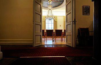 Naesby Slott 4*